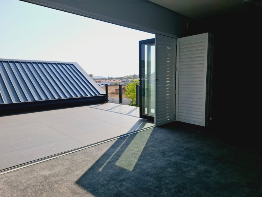 5 Bedroom Property for Sale in Somerton Estate Free State